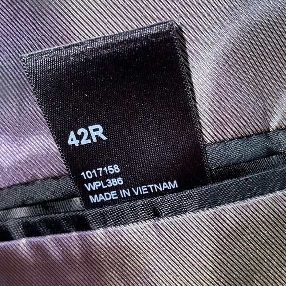 Haggar Suit Jacket Black with Iridescent Interior 2 Button Front with Pockets - Picture 2 of 5